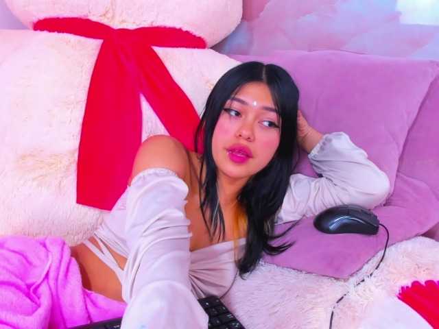 AlanaDeivis live cam on BongaCams