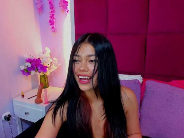 AlanaDeivis live cam on BongaCams