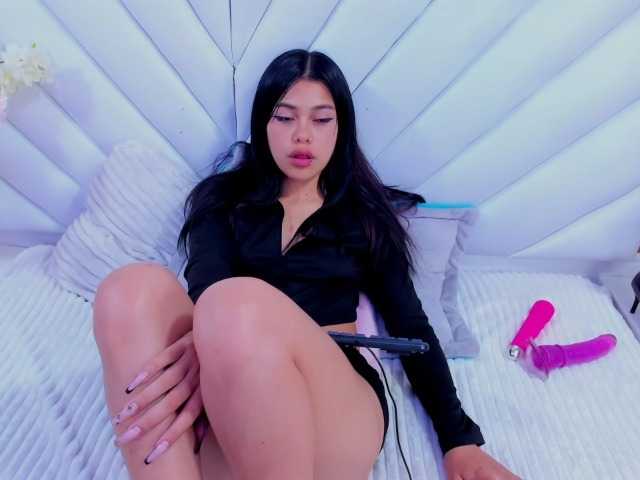 AlanaDeivis live cam on BongaCams