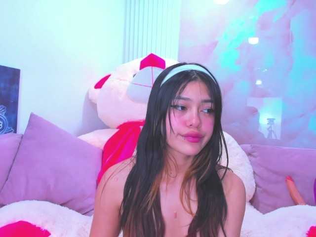 AlanaDeivis live cam on BongaCams