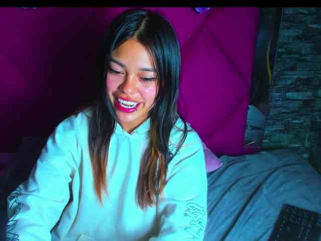 AlanaDeivis webcam