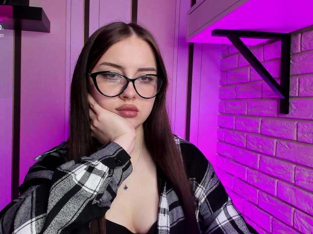 LunaMeow's BongaCams show and profile