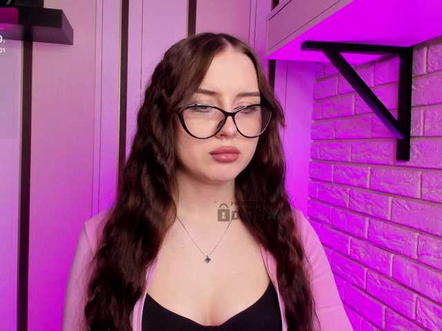 LunaMeow's BongaCams show and profile