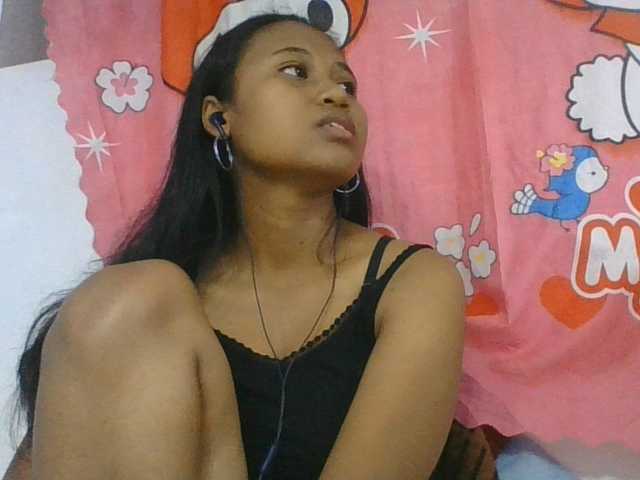 Murellah1a live cam on BongaCams
