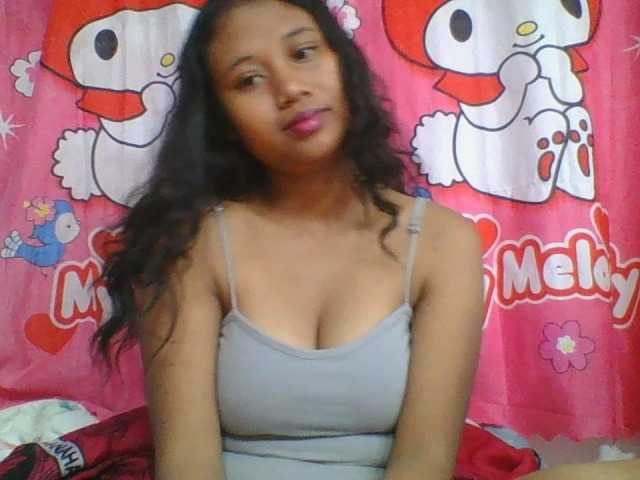 Murellah1a live cam on BongaCams