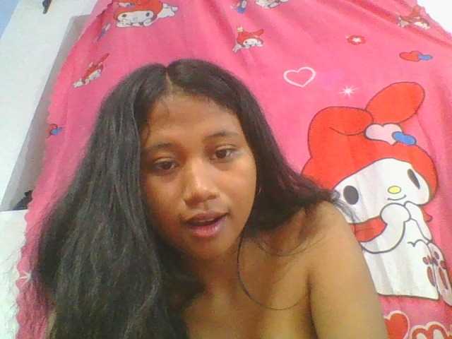 Murellah1a live cam on BongaCams
