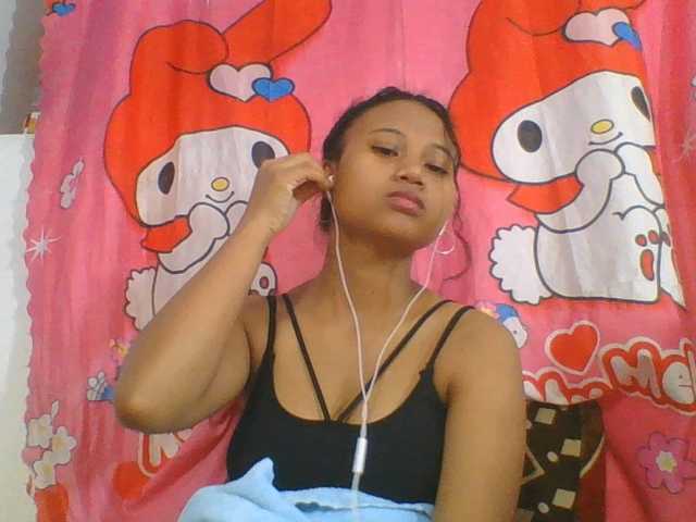 Murellah1a live cam on BongaCams