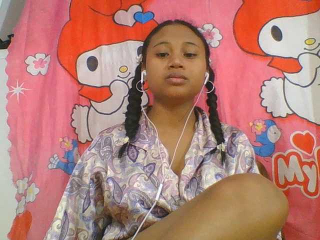 Murellah1a live cam on BongaCams