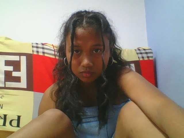 Murellah1a live cam on BongaCams
