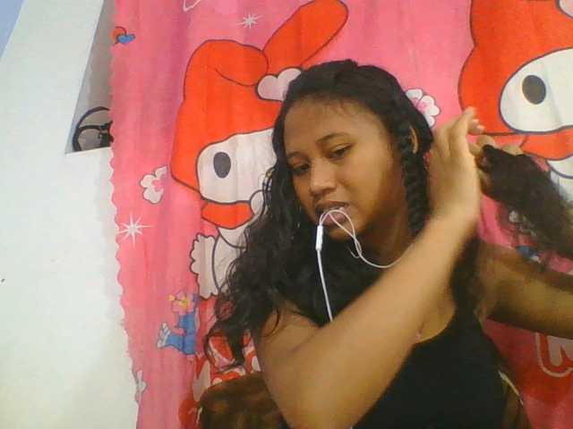 Murellah1a live cam on BongaCams