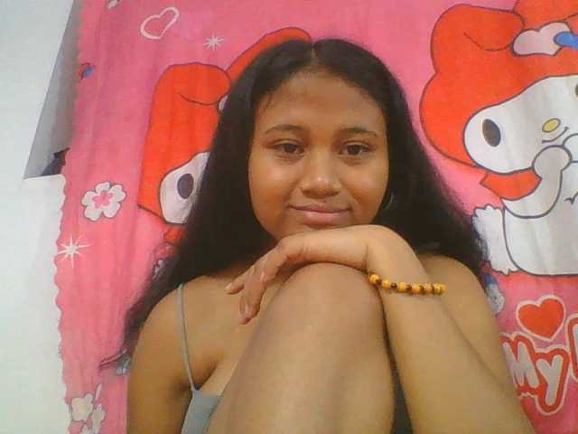 Murellah1a live cam on BongaCams