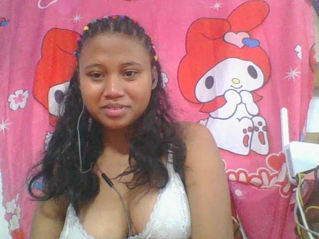 Murellah1a live cam on BongaCams