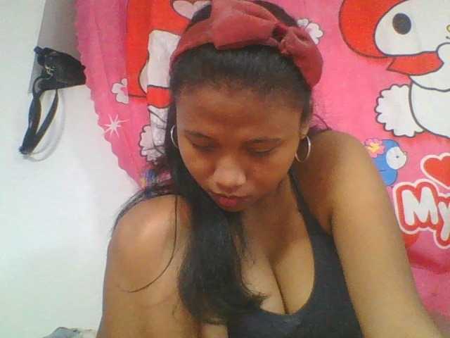 Murellah1a live cam on BongaCams