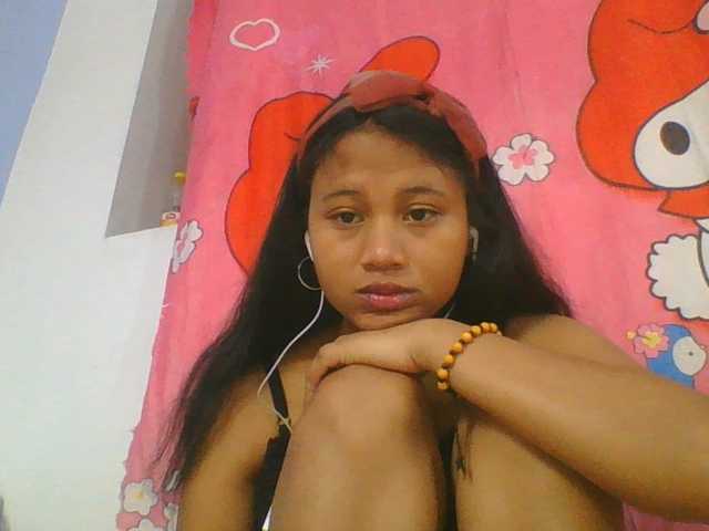 Murellah1a live cam on BongaCams