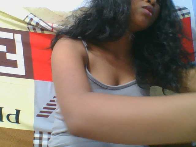 Murellah1a live cam on BongaCams