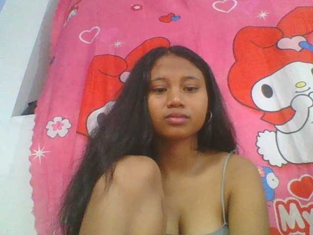 Murellah1a live cam on BongaCams