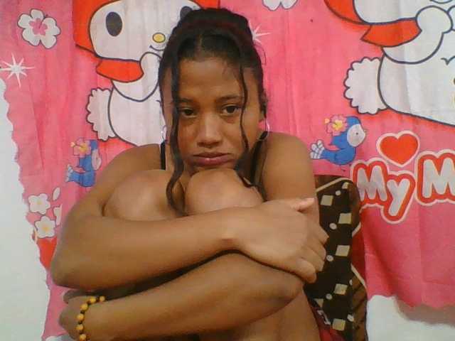 Murellah1a live cam on BongaCams