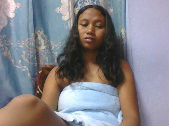 Murellah1a live cam on BongaCams
