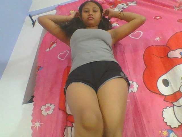 Murellah1a live cam on BongaCams