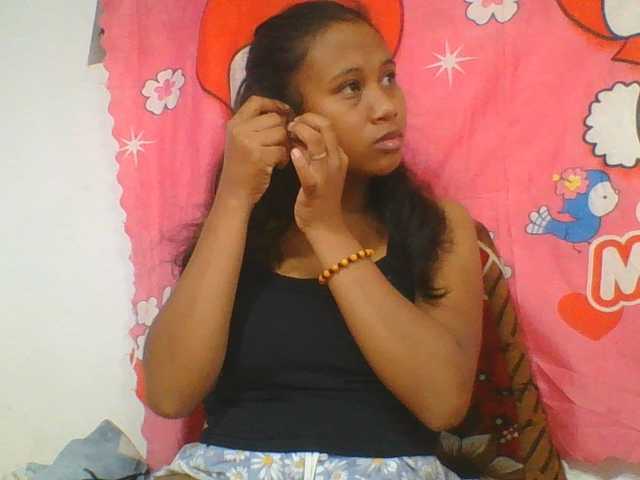 Murellah1a live cam on BongaCams