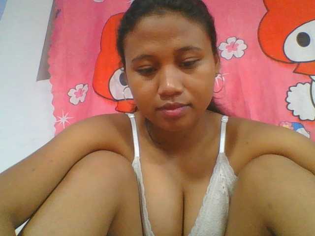 Murellah1a live cam on BongaCams
