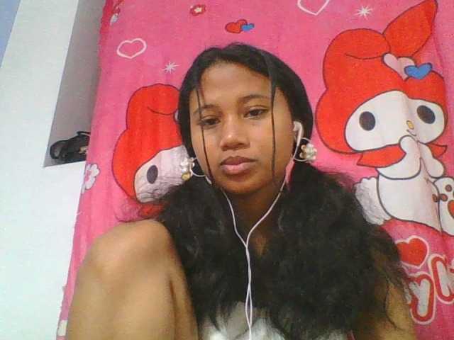 Murellah1a live cam on BongaCams