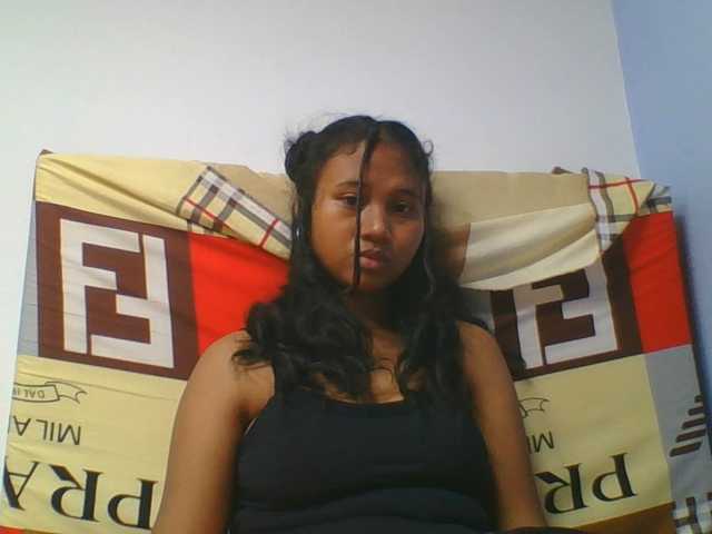 Murellah1a live cam on BongaCams