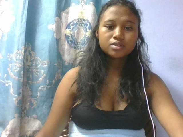 Murellah1a live cam on BongaCams