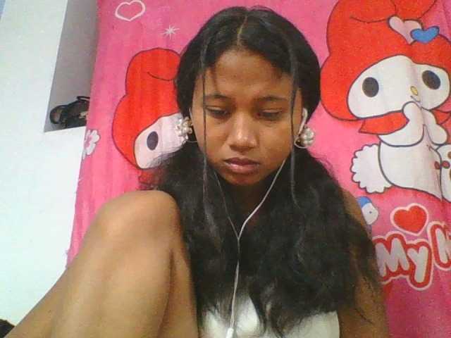Murellah1a live cam on BongaCams