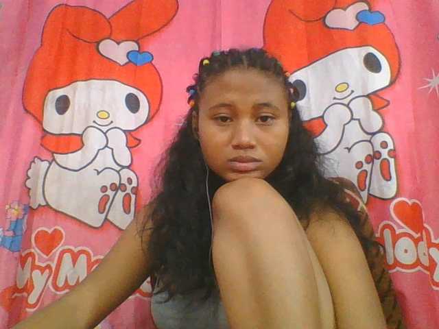 Murellah1a live cam on BongaCams