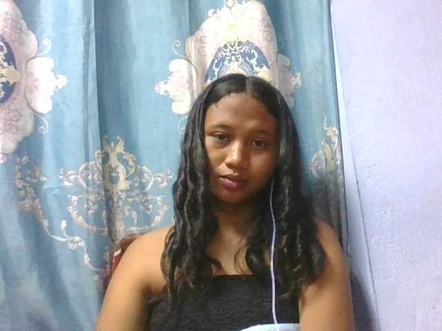 Murellah1a live cam on BongaCams