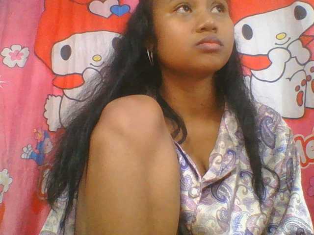 Murellah1a live cam on BongaCams