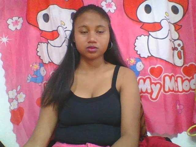 Murellah1a live cam on BongaCams