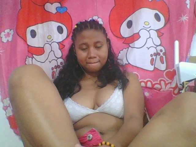 Murellah1a live cam on BongaCams