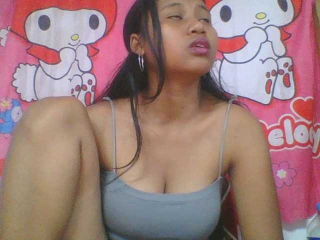Murellah1a live cam on BongaCams