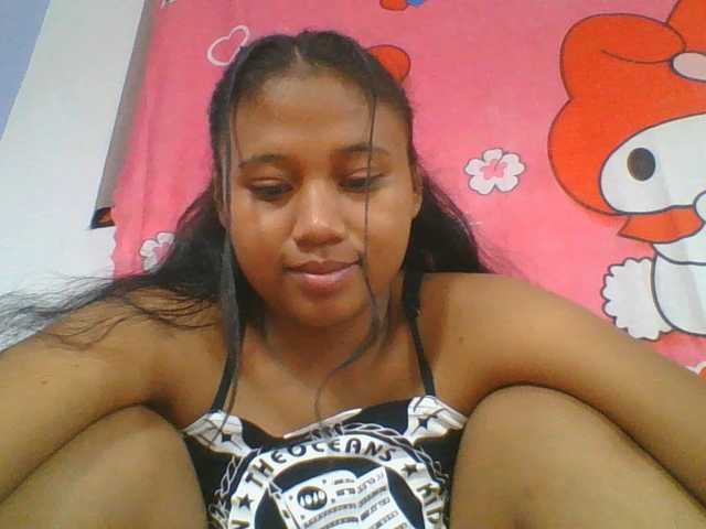 Murellah1a live cam on BongaCams