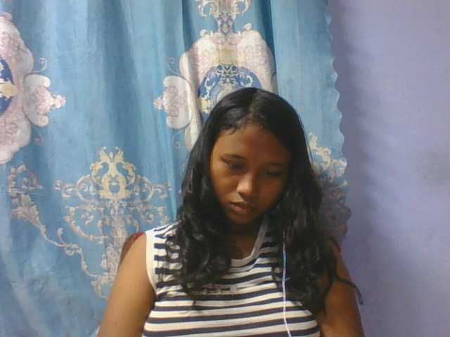 Murellah1a live cam on BongaCams