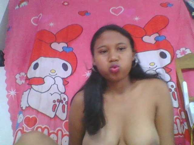 Murellah1a live cam on BongaCams