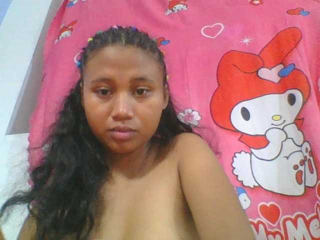Murellah1a live cam on BongaCams