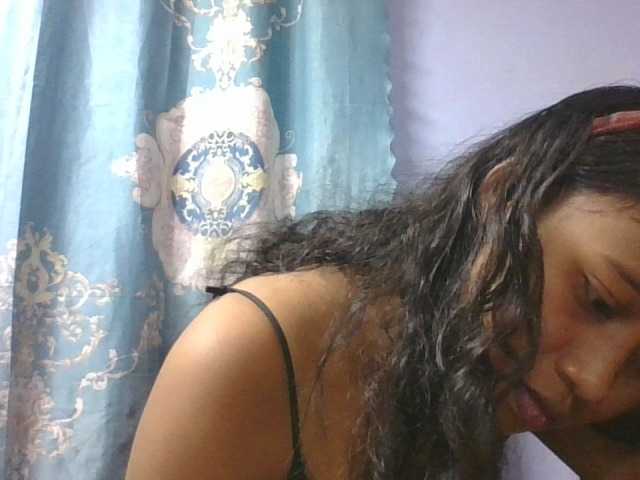 Murellah1a Live Cam on BongaCams