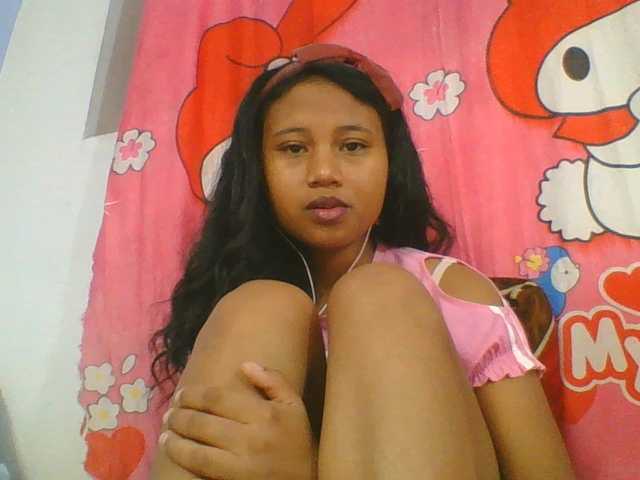 Murellah1a live cam on BongaCams