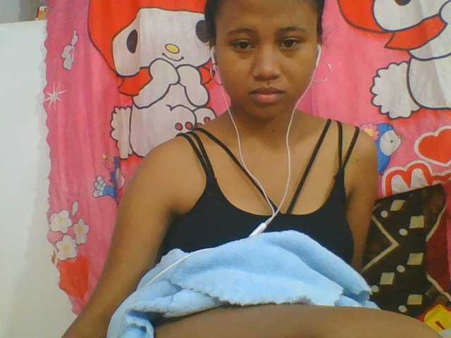Murellah1a live cam on BongaCams