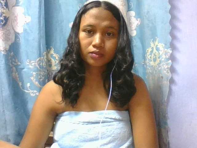 Murellah1a live cam on BongaCams