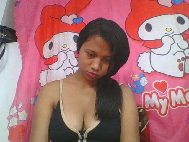 Murellah1a live cam on BongaCams