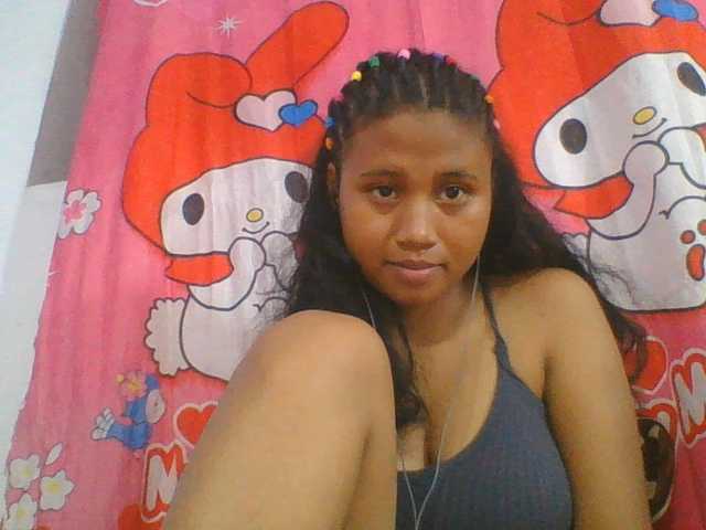 Murellah1a live cam on BongaCams