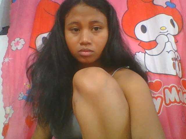 Murellah1a live cam on BongaCams