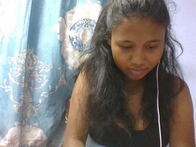 Murellah1a live cam on BongaCams