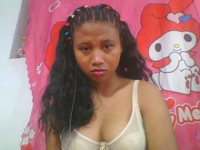 Murellah1a live cam on BongaCams