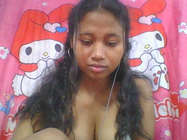 Murellah1a live cam on BongaCams