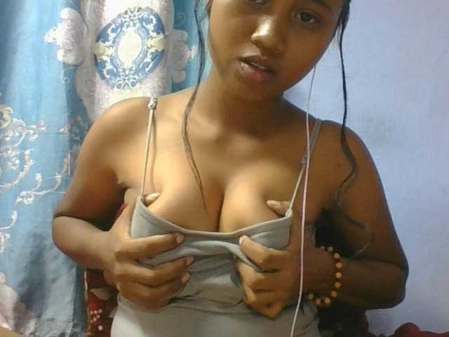Murellah1a live cam on BongaCams
